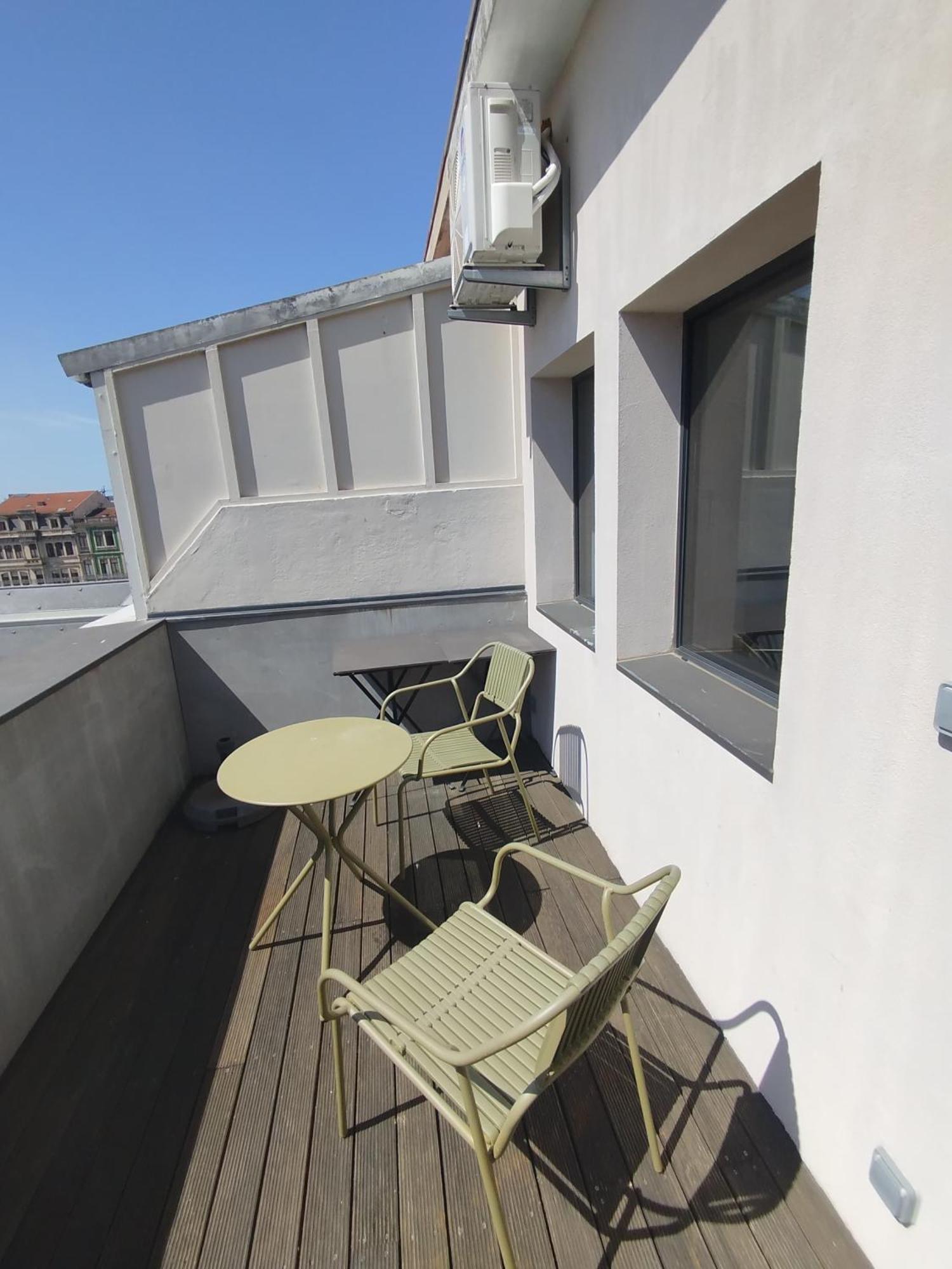 Baixa24 - Bolhao Apt With Sunset Rooftop Porto Bagian luar foto